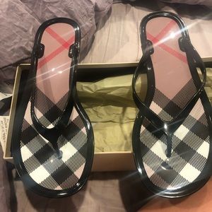 Burberry jelly thong sandals